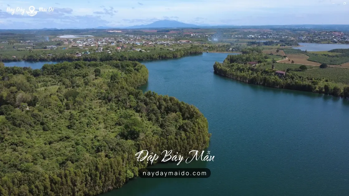 Đập Bảy Mẫu nhìn từ trên cao