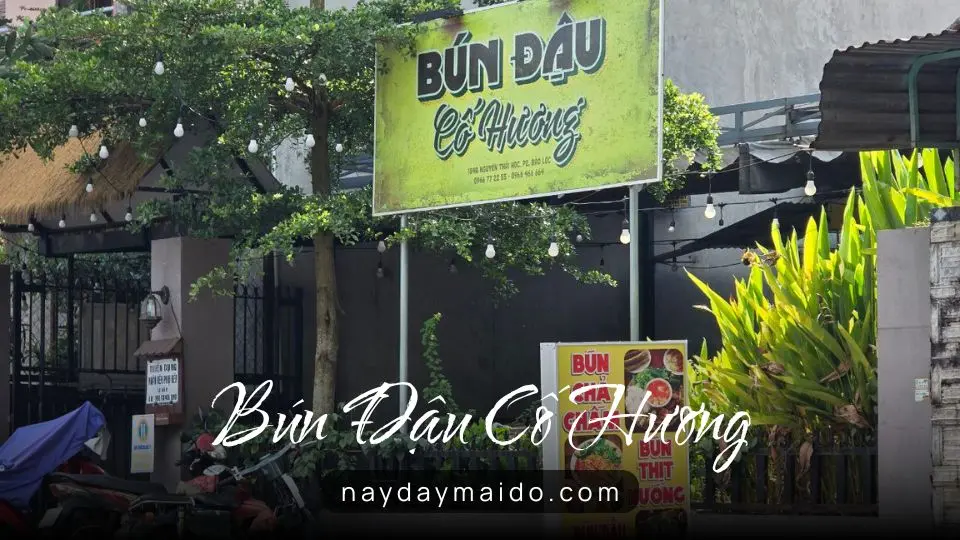 Khung cảnh bên ngoài quán Bún Đậu Cố Hương - Phường 2 TP Bảo Lộc