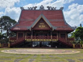 Chùa Di Đà và Thác Quan Âm